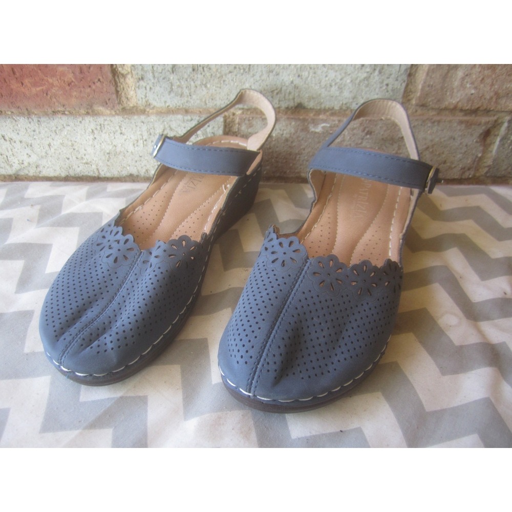 Patrizia Spring Step Sandals Womens 7 Blue Nougatish Wedge Blue Faux Leather